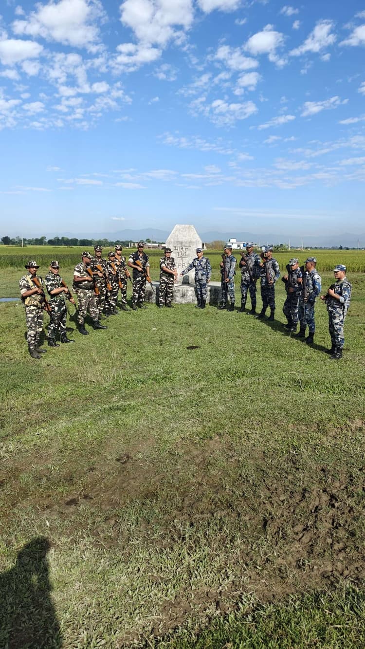 भारत-नेपाल सीमा पर बढ़ी चौकसी, एसएसबी व एपीएफ ने की सयुक्त गश्त