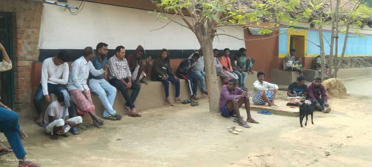 Seraikela Kharsawan News : खोकरो गांव में प्रदूषण के खिलाफ लोगों में आक्रोश