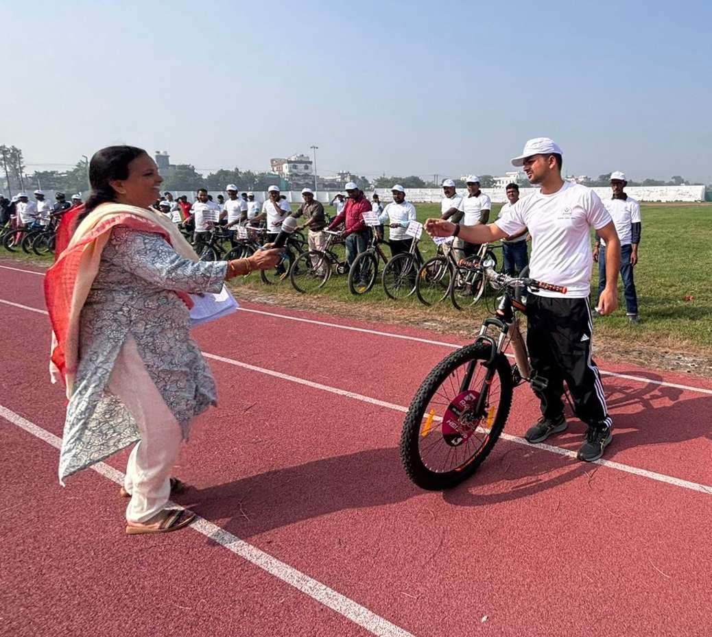 Bihar Assembly Election 2025 News: 11 को मतदान कर लोकतंत्र की जड़ों को करें मजबूत : डीएम