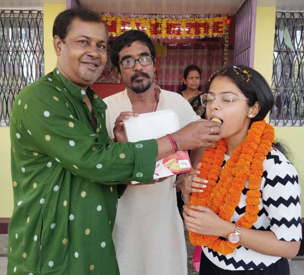 यूपीएससी उत्तीर्ण जया सहाय का लोगों ने किया स्वागत