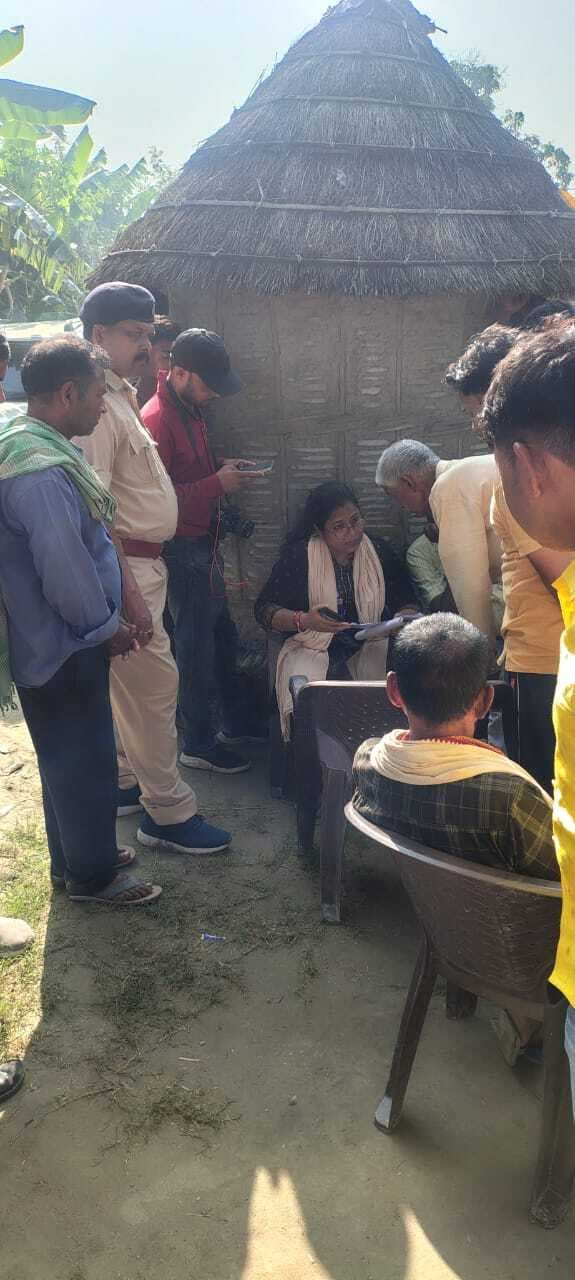 जिले के पांच बूथों पर रोड नहीं तो वोट नहीं के मुद्दे पर घंटों वोट का रहा बहिष्कार