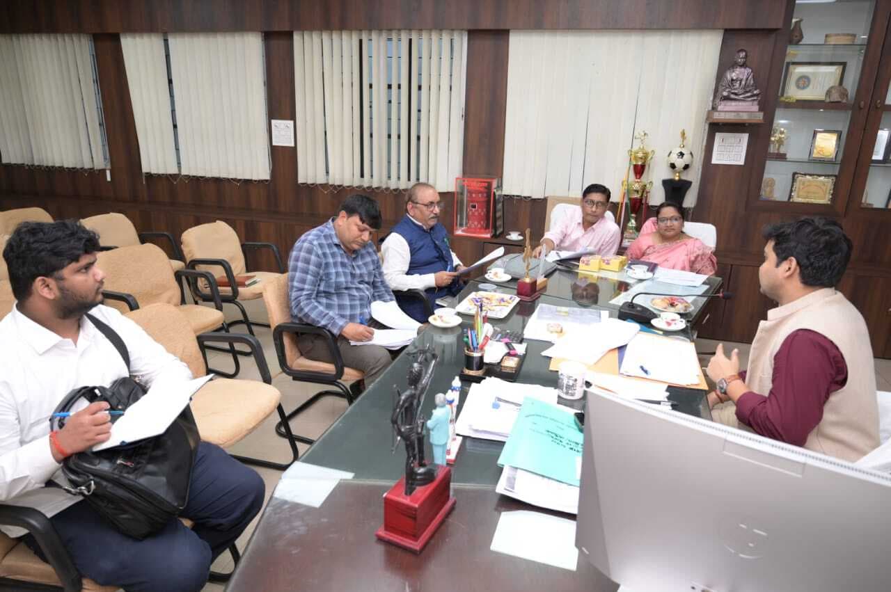 सात स्वास्थ्य उपकेंद्रों के लिए भूमि का चयन शीघ्र करें पूर्ण : डीसी