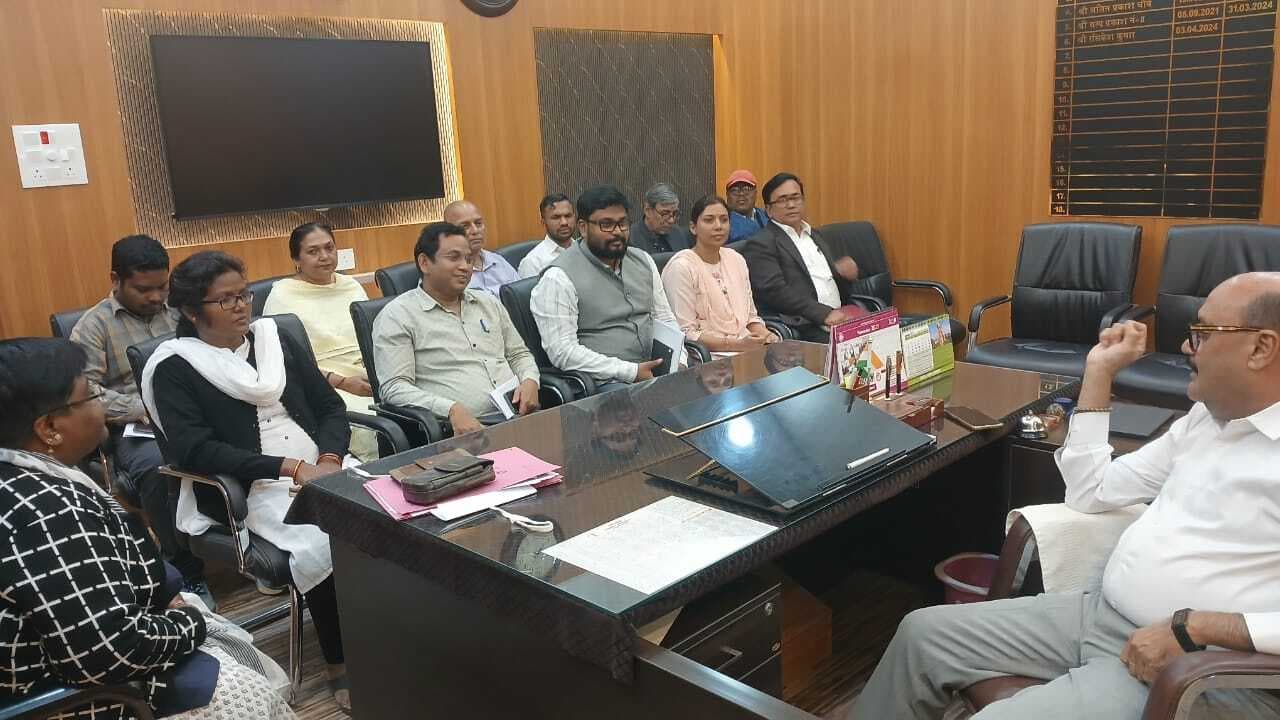 राष्ट्रीय लोक अदालत की तैयारी को लेकर बैठक