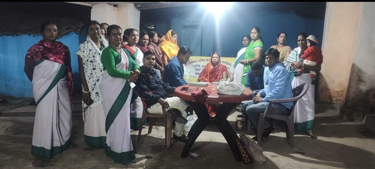 Dhanbad News : फाइलेरिया के मरीजों को चिह्नित करने के लिए हुआ नाइट ब्लड सर्वे