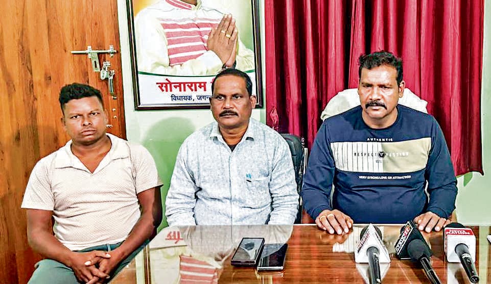 Chaibasa News : हर गांव का विकास प्राथमिकता :सिंकू