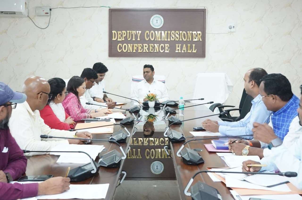 Chaibasa News : मनरेगा पदाधिकारी के 11 रिक्त पदों के लिए 811 आवेदन आये