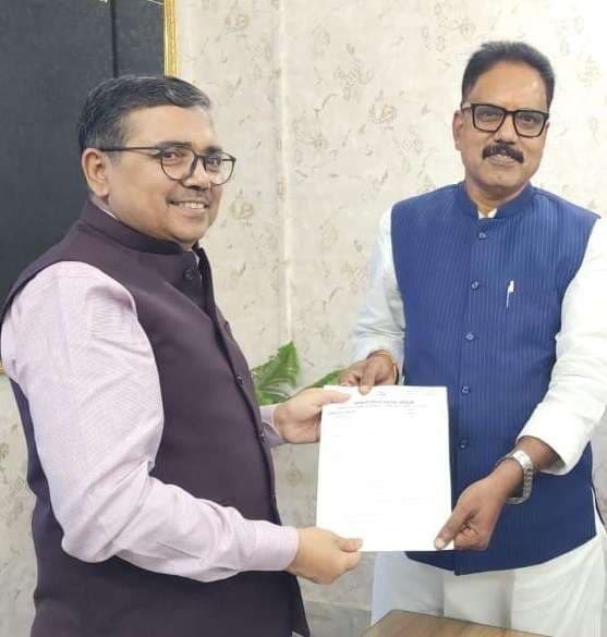 Bokaro News: वेदांता इलेक्ट्रोस्टील में सभी पदों पर स्थानीय लोगों की नियुक्ति की मांग