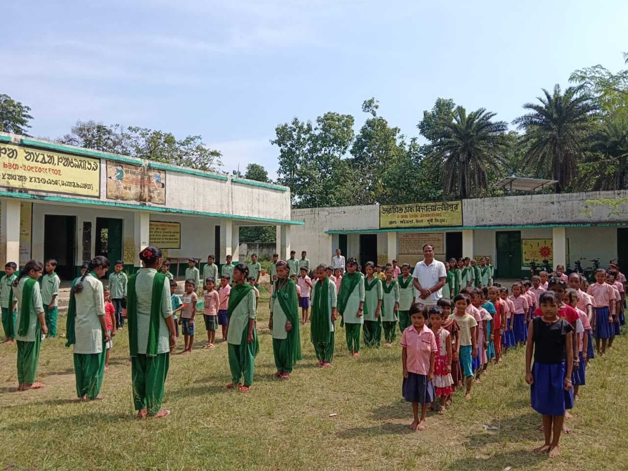 East Singhbhum News : एक शिक्षक के भरोसे 136 बच्चों का भविष्य