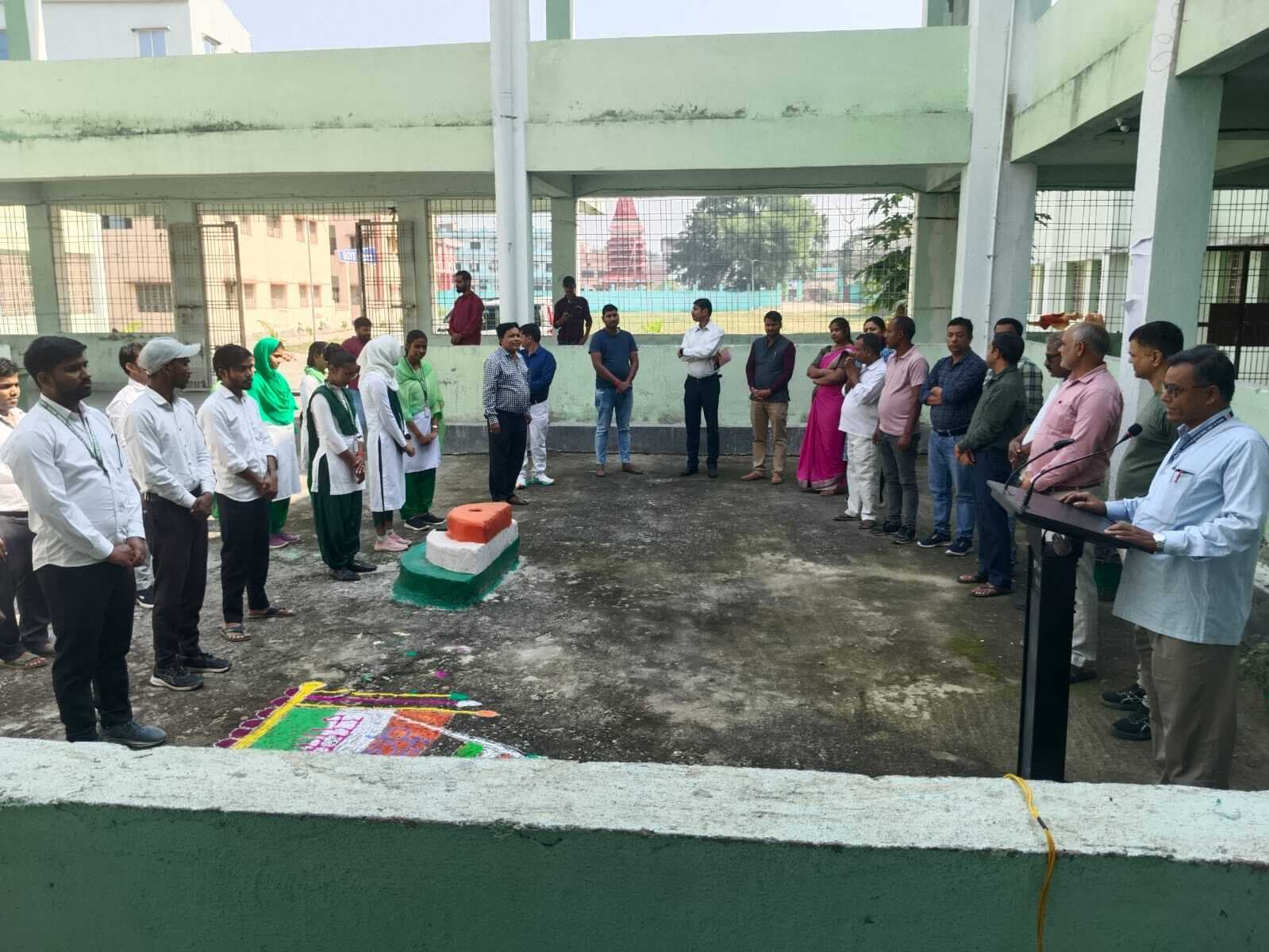 राष्ट्रीय गीत वंदे मातरम् के 150 वर्ष पूरे होने पर डायट में हुआ सामूहिक गायन