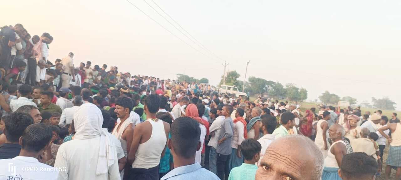 hajipur news. जमीन में दबा मिला युवक का शव, लापता युवक के होने की आशंका