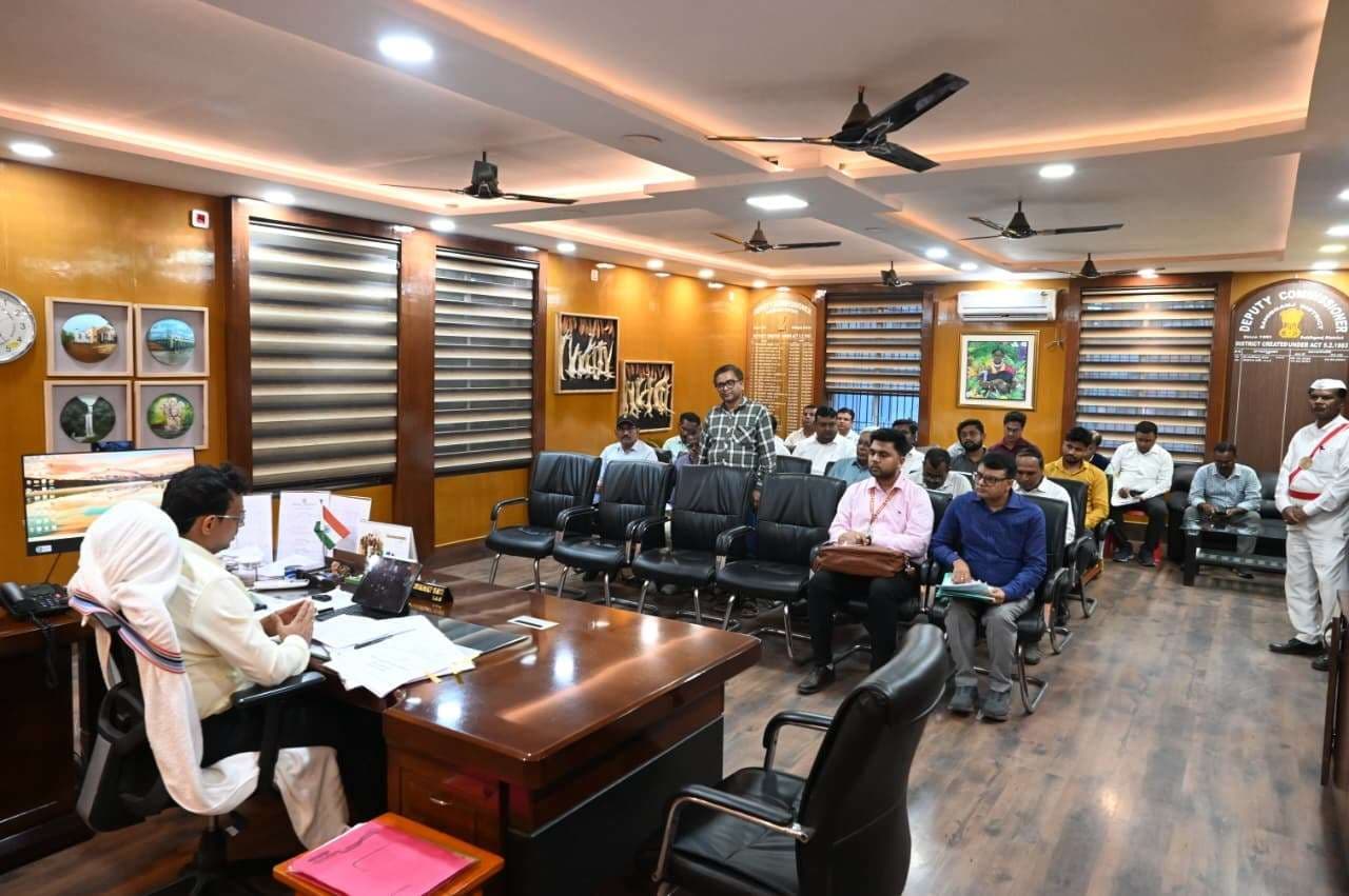 वैध रसोई गैस की बिक्री करनेवालों पर करें कार्रवाई : डीसी