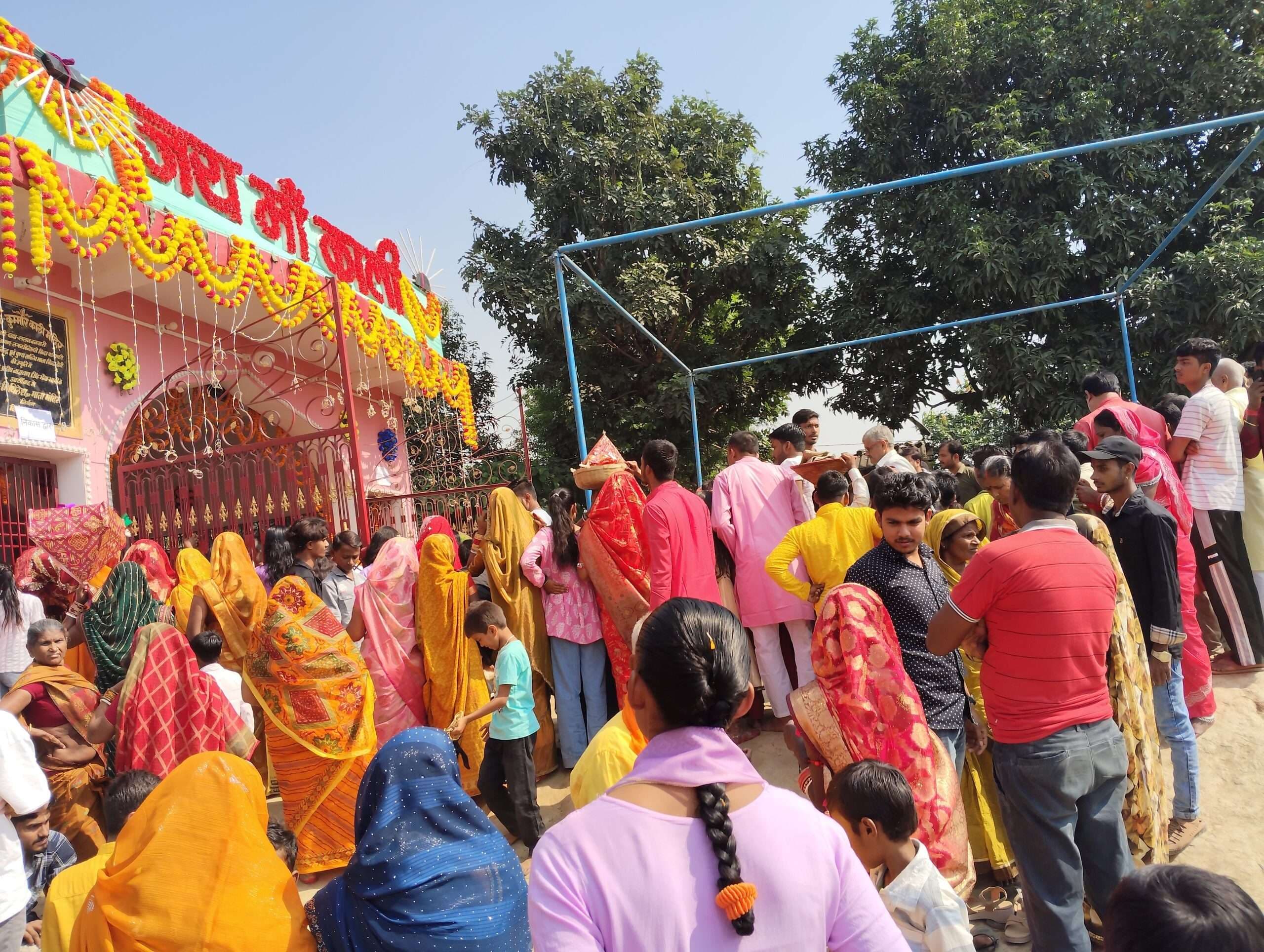 Samastipur News:कैतकी कुमैर काली मंदिर में उमड़ा भक्तों का सैलाब