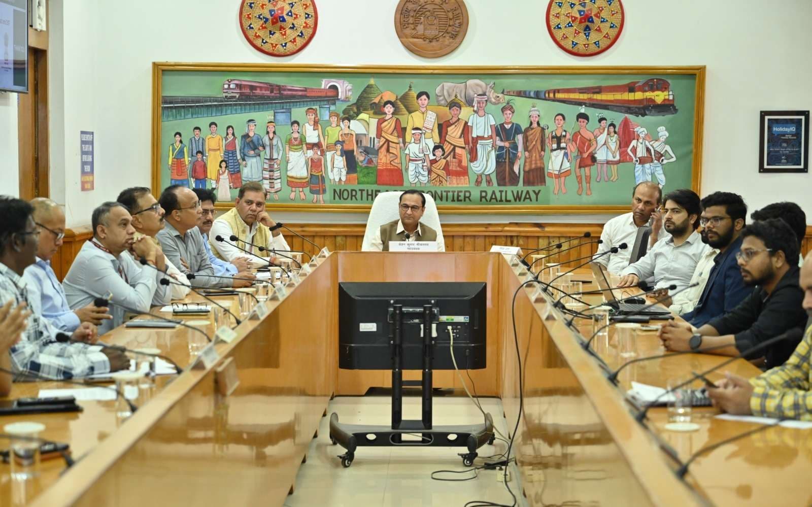 वैगन डोर लॉक मॉनिटरिंग के लिए एआई आधारित निगरानी प्रणाली तैयार