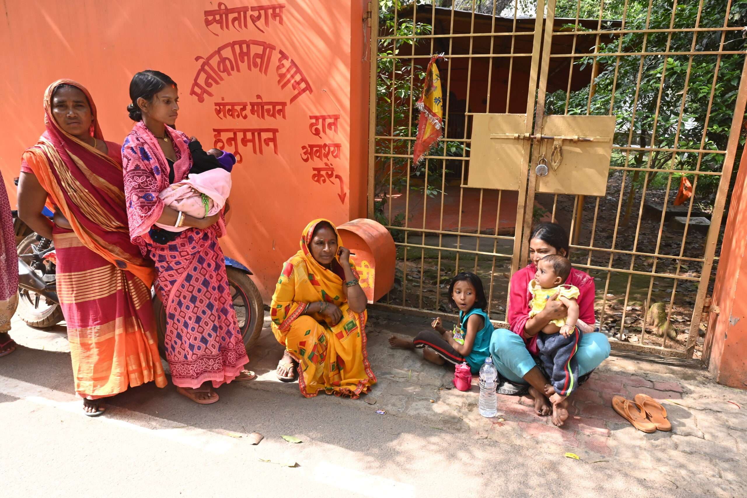 Deoghar news : महिला की मौत मामले में पति, सास-ससुर व प्रेमिका पर लगाया हत्या का आरोप