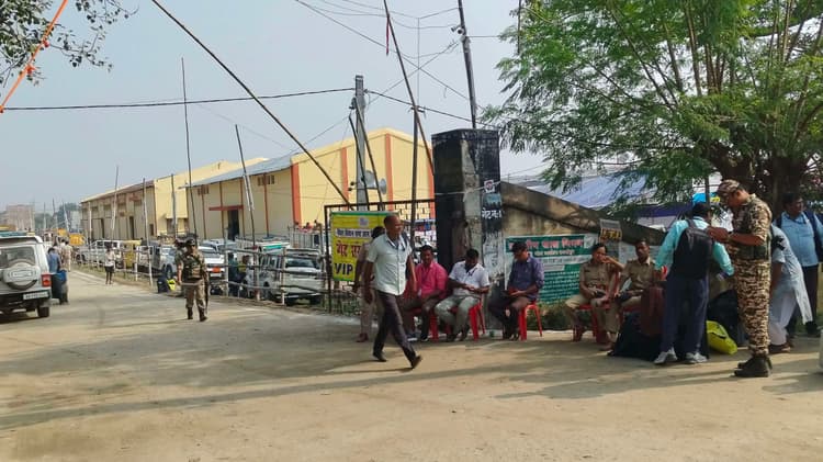 ब्रजगृह में रखी गयी इवीएम, 14 को होगा प्रत्याशी के किस्मत का फैसला