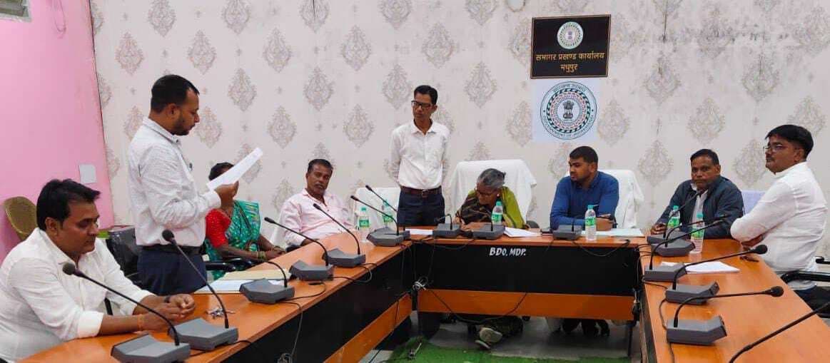 योजनाओं के चयन के लिए सर्वसम्मति से प्रस्ताव पारित