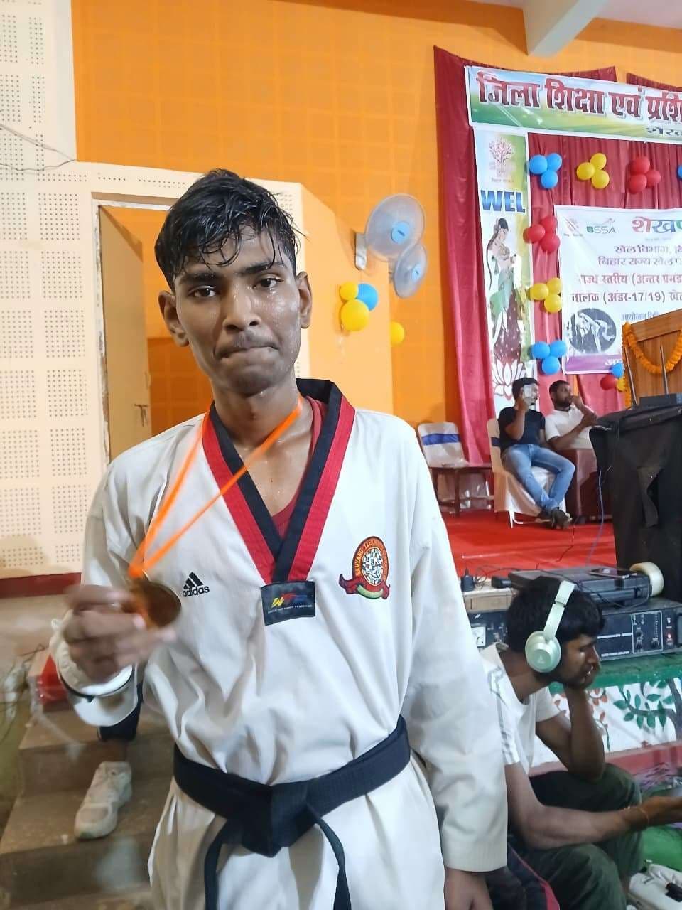 राष्ट्रीय ताइक्वांडो प्रतियोगिता के लिए बिहार की टीम में कटिहार के अरमान का चयन