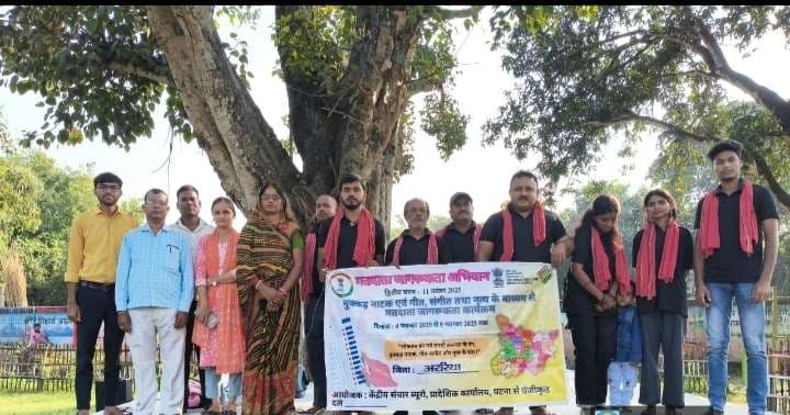 मतदान केंद्रों की सभी तैयारी कर लें पूरी : डीएम