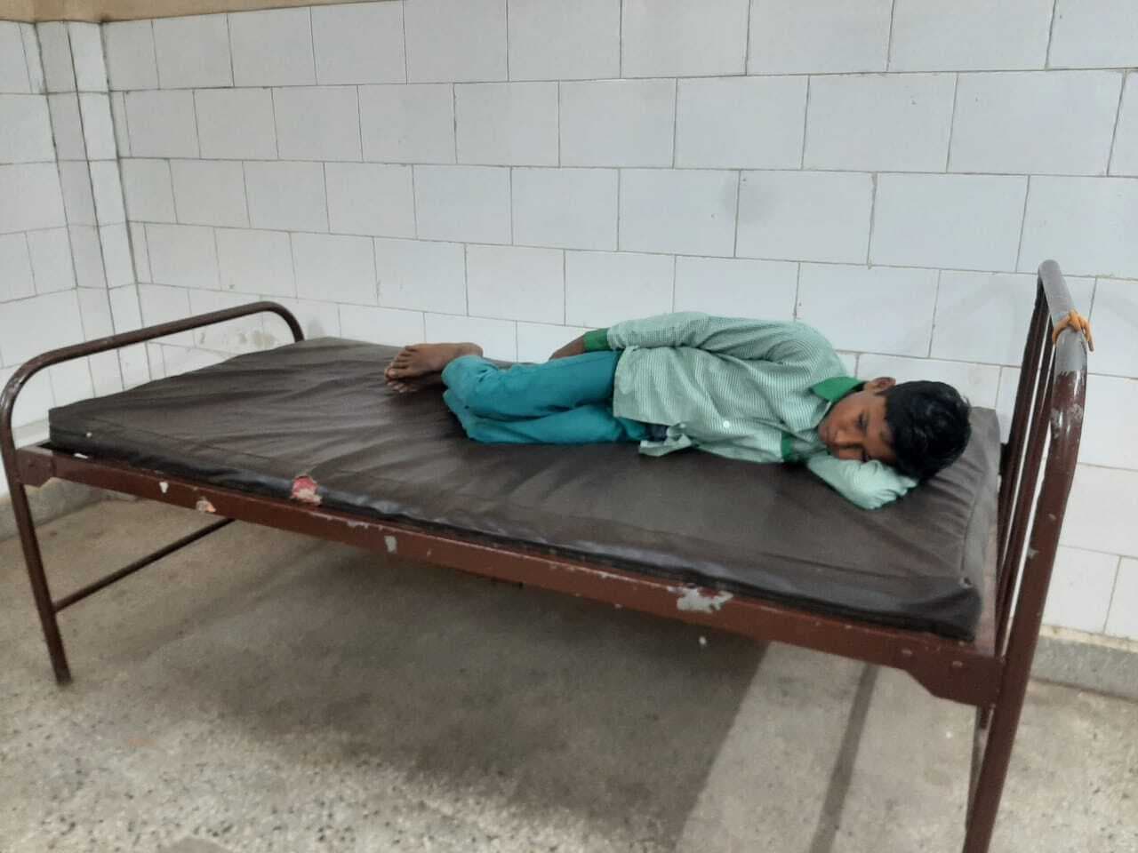 धबको गांव में सर्पदंश से किशोर की बिगड़ी तबीयत