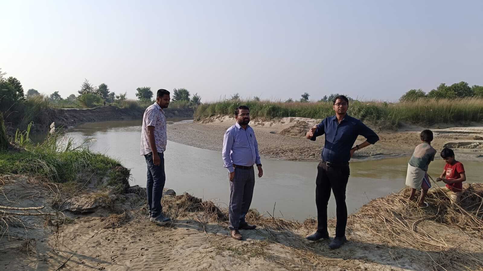 Madhubani News : कालीपुर गांव में वोट बहिष्कार के निर्णय के बाद बीडीओ ने ब्रह्मपुरा बथनाहा पंचायत का किया दौरा