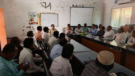 छात्र-शिक्षक उपस्थिति व सिलेबस अपडेट करने के दिये निर्देश