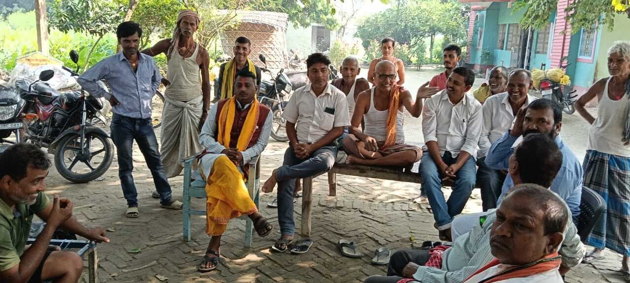 Samastipur News:चावल में कीड़ा देख आक्रोशित हुए ग्रामीण