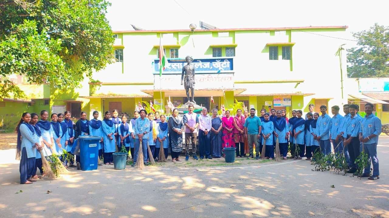 एबीवीपी ने बिरसा कॉलेज में चलाया सफाई अभियान