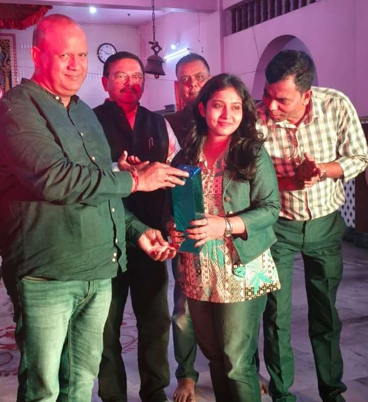 Dhanbad News : काली पूजा उत्सव पर संगीत समारोह का आयोजन