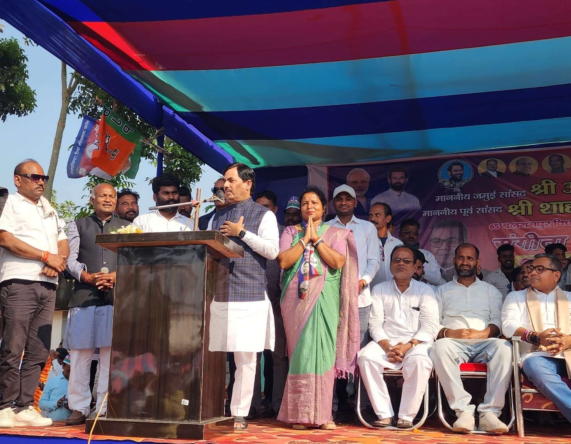 एनडीए शासनकाल में बिहार में नहीं हुए दंगे, शाहनवाज़