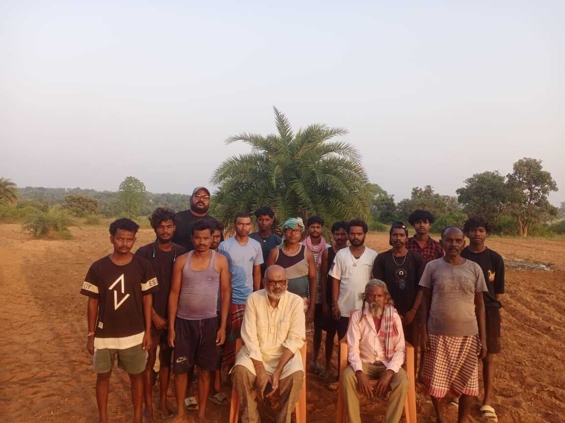 किसानों ने सामूहिक कृषि का किया अनूठा प्रयास