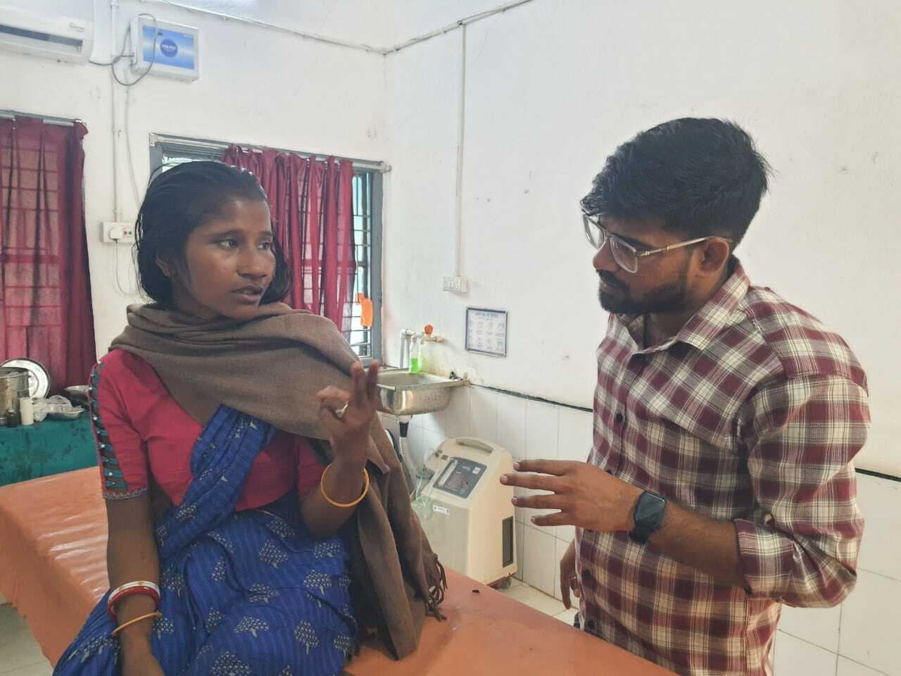 बच्चों के झगड़े में मां व बेटी के साथ मारपीट कर किया घायल