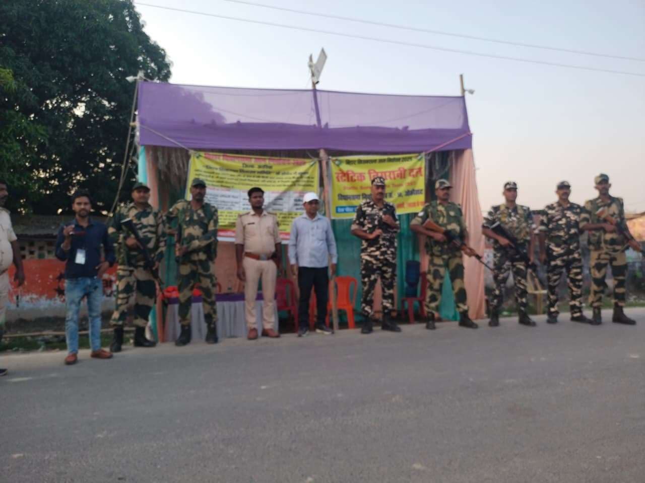 सिकटी विस व बहादुरगंज विस सीमा पर जवान तैनात