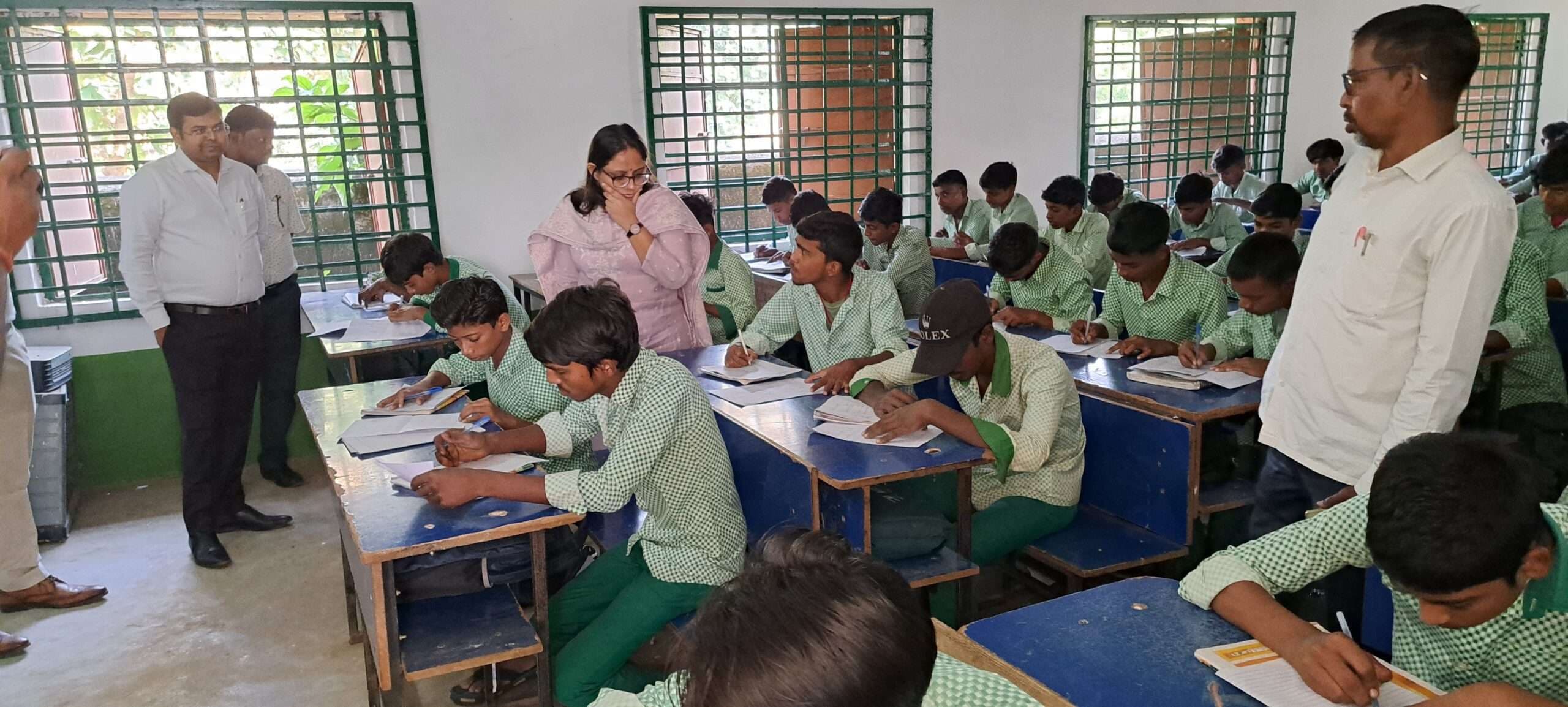 विद्यार्थियों को टेस्ट में अनिवार्य रूप से उपस्थित करायें : डीसी