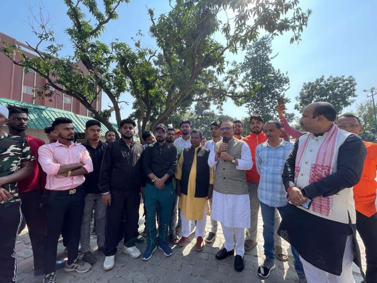 विद्यार्थी परिषद ने रन फॉर डेमोक्रेसी के माध्यम से चलाया मतदान जागरूकता अभियान