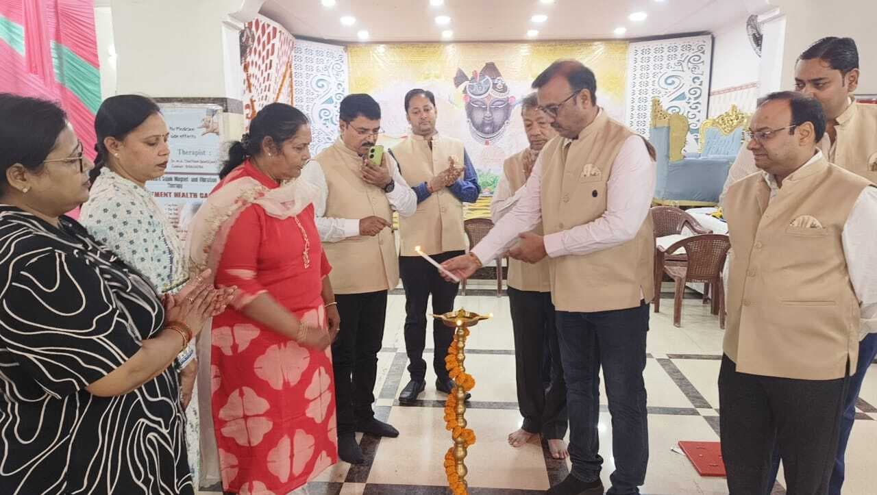 एक्यूप्रेशर शिविर में बीमारों का हुआ इलाज