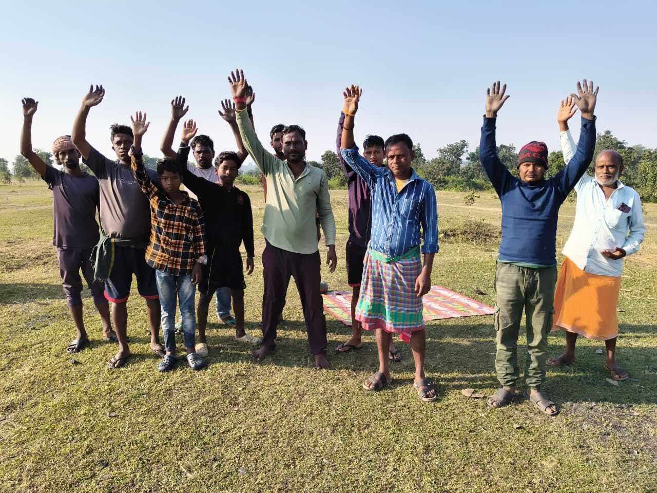 चितरा : तीन दिनों से टैंकर से जलापूर्ति ठप, लोगों ने किया विरोध प्रदर्शन