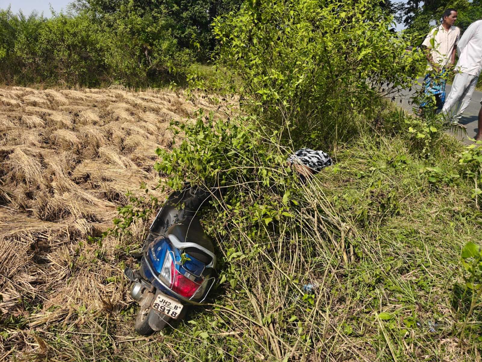 East Singhbhum News : स्कूटी स्किड करने से बारीडीह के युवक की मौत