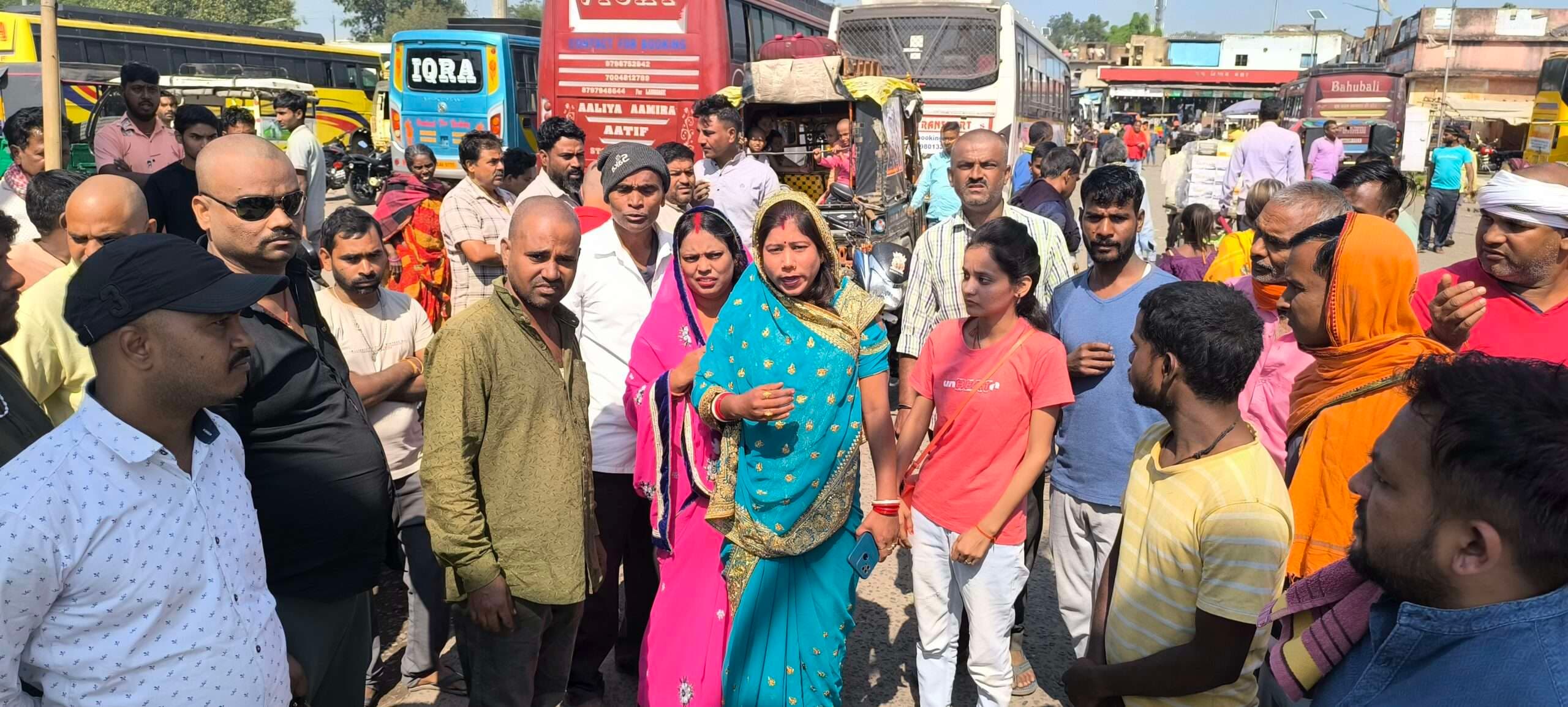 Giridih News :बोकारो से श्राद्धकर्म में गिरिडीह आये परिवार के साथ बस स्टैंड में मारपीट