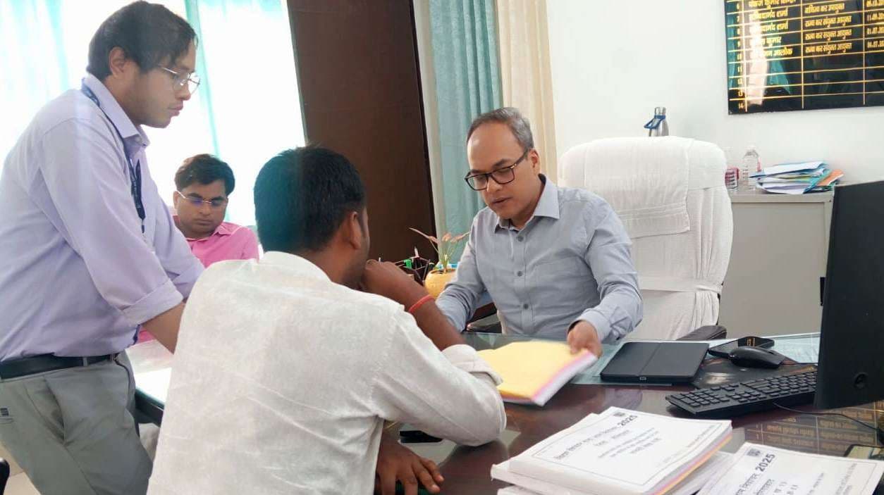 चुनाव में सीमा से अधिक या अनुचित खर्च पर होगी कार्रवाई, प्रत्याशी रखें ब्यौरा