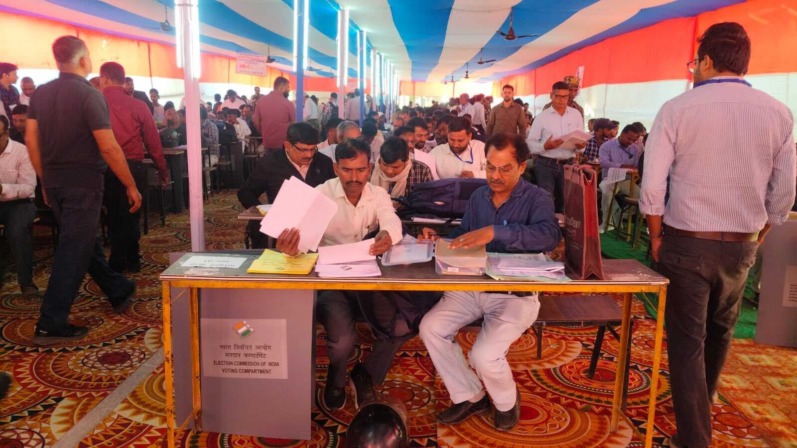 मतदान को लेकर प्रशासन मुस्तैद