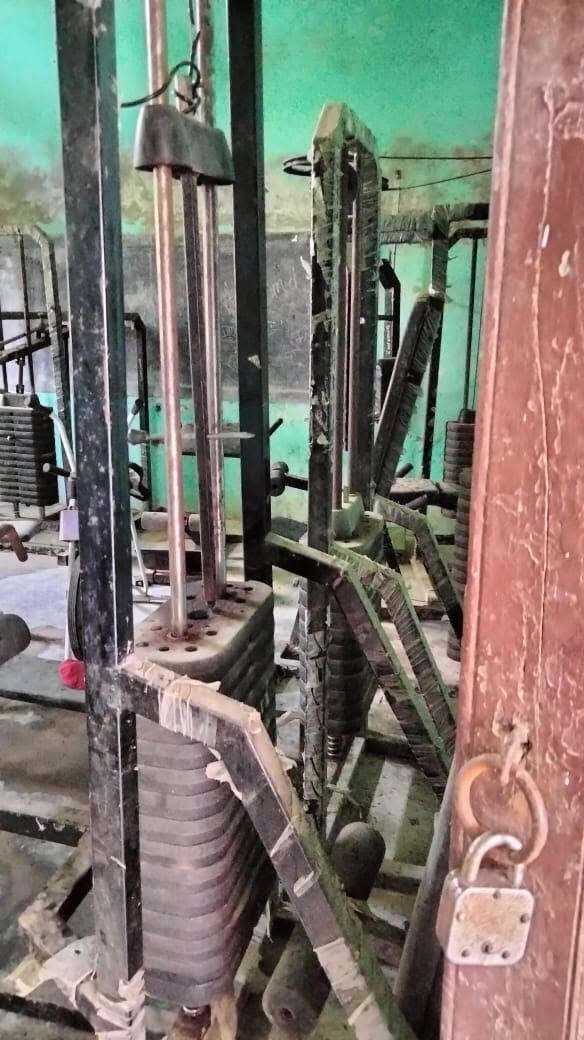 Samastipur News:खर्च हो गई राशि, हाई स्कूलों में जंक खा रहे जिम