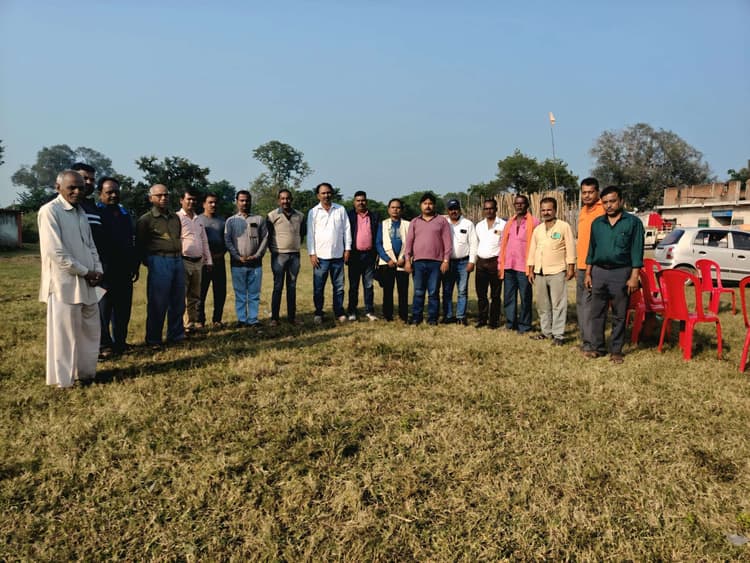 चंद्रवंशी समाज की बैठक में उत्थान व एकता पर चर्चा