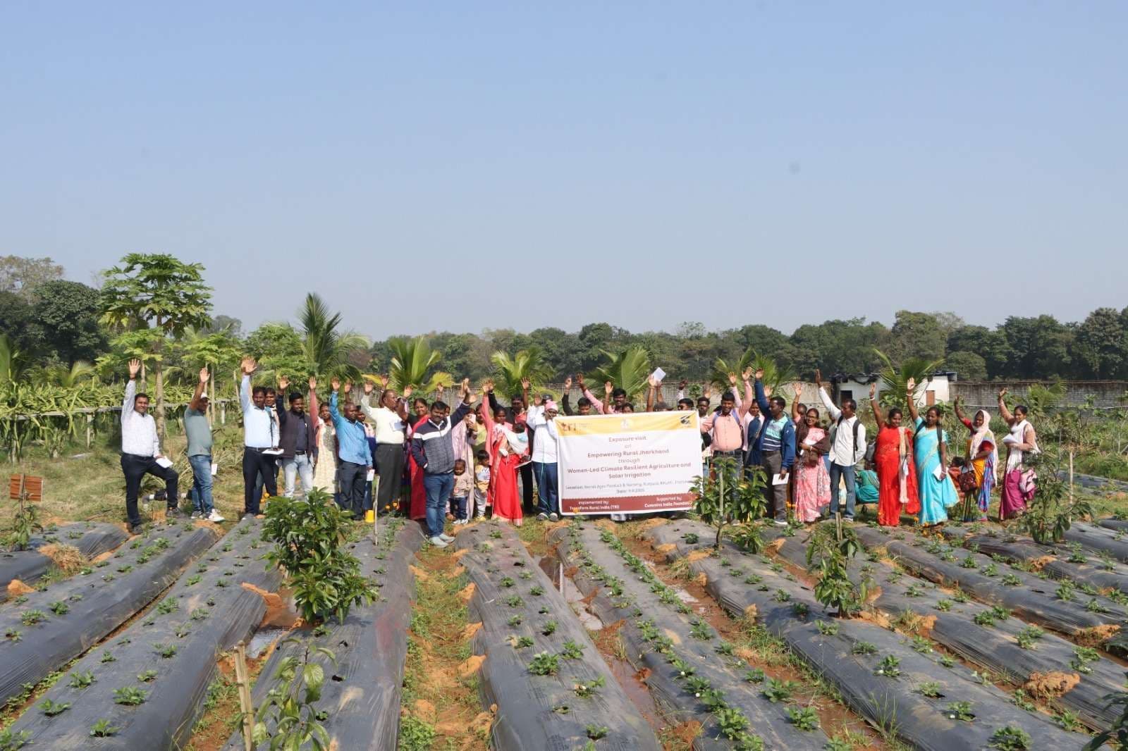 किसानों ने किया एक्सपोजर विजिट