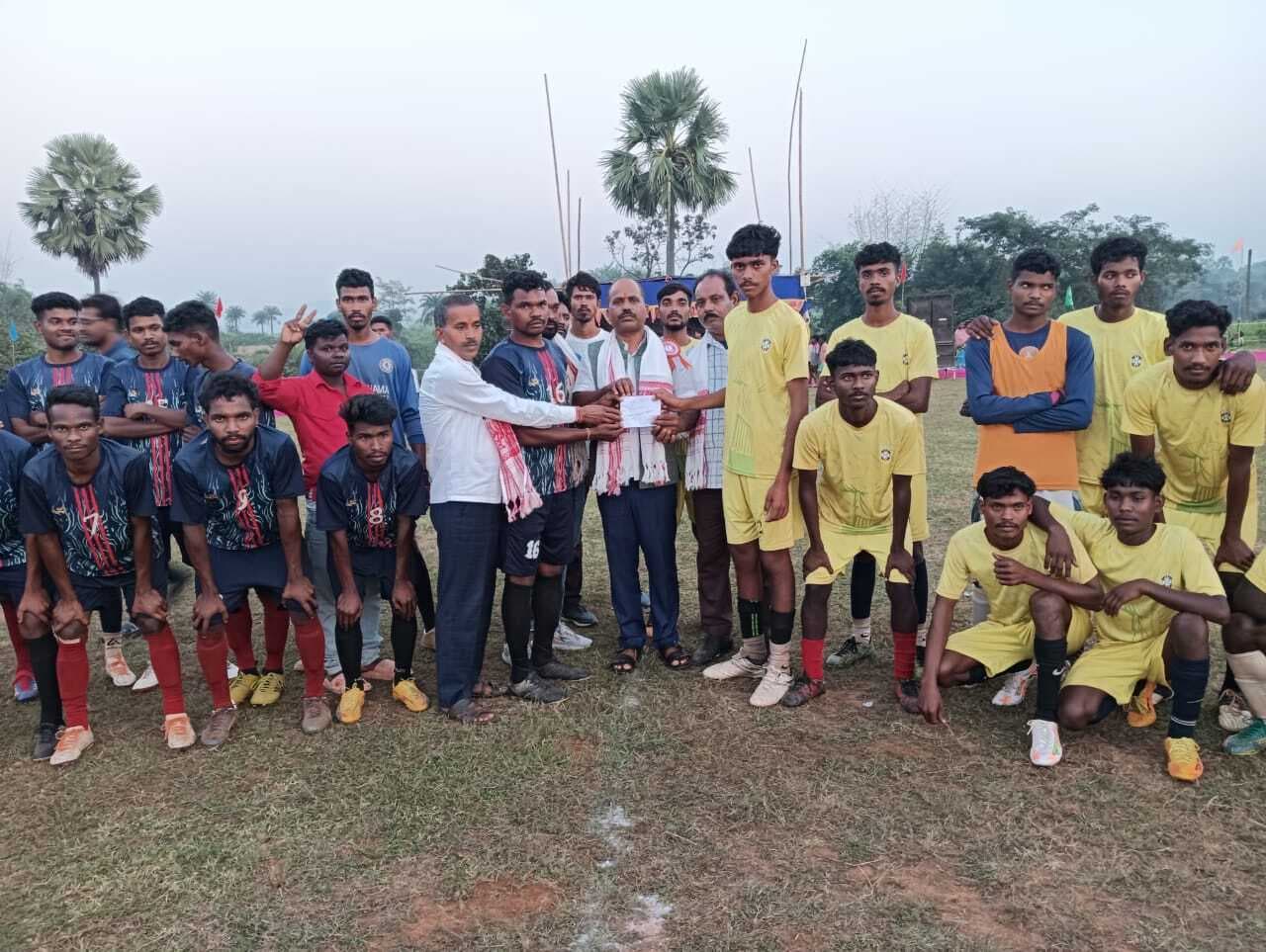 फुटबाॅल टूर्नामेंट में हेठ बोड़ाचापड़ की टीम बनी विजेता