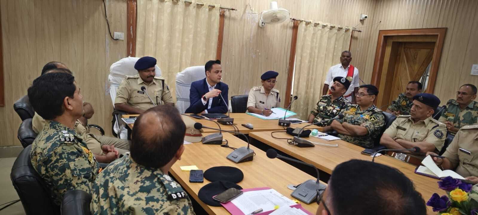 Madhubani News : चुनाव संबंधी निर्देशों की अवहेलना करने वालों पर होगी कार्रवाई