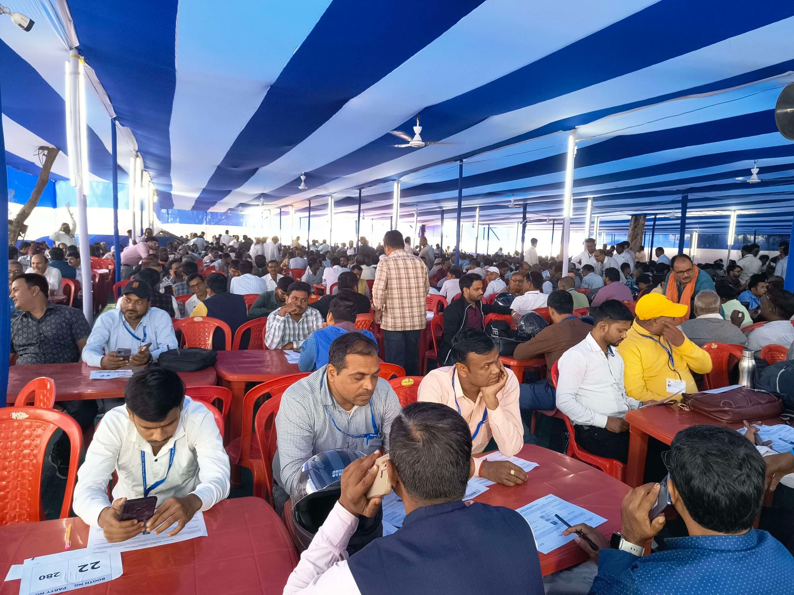 बिहार चुनाव : चेनारी में 326 बूथों पर मतदान सुबह सात बजे से शाम छह बजे तक होगा