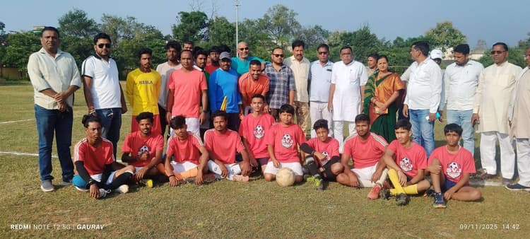 Giridih News :बगोदर स्टेडियम में सांसद खेल महोत्सव का आयोजन
