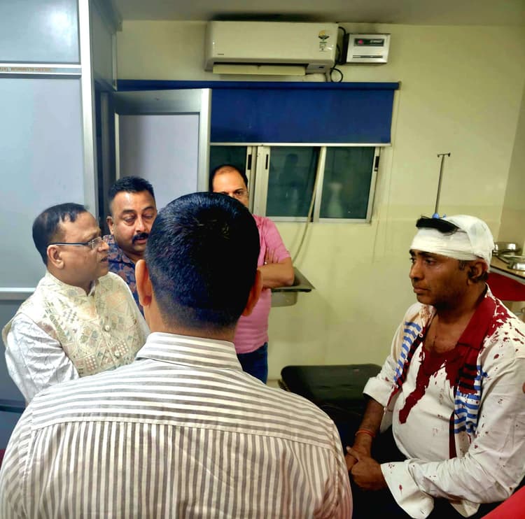 Dhanbad News: बरवाअड्डा में अनाज व्यवसायी को पिस्टल की बट से घायल कर चार लाख लूटे