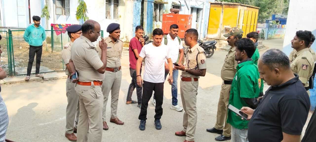 चुनावी ड्यूटी के दौरान कर्नाटक पुलिस के हेड कांस्टेबल की हर्ट अटैक से मौत