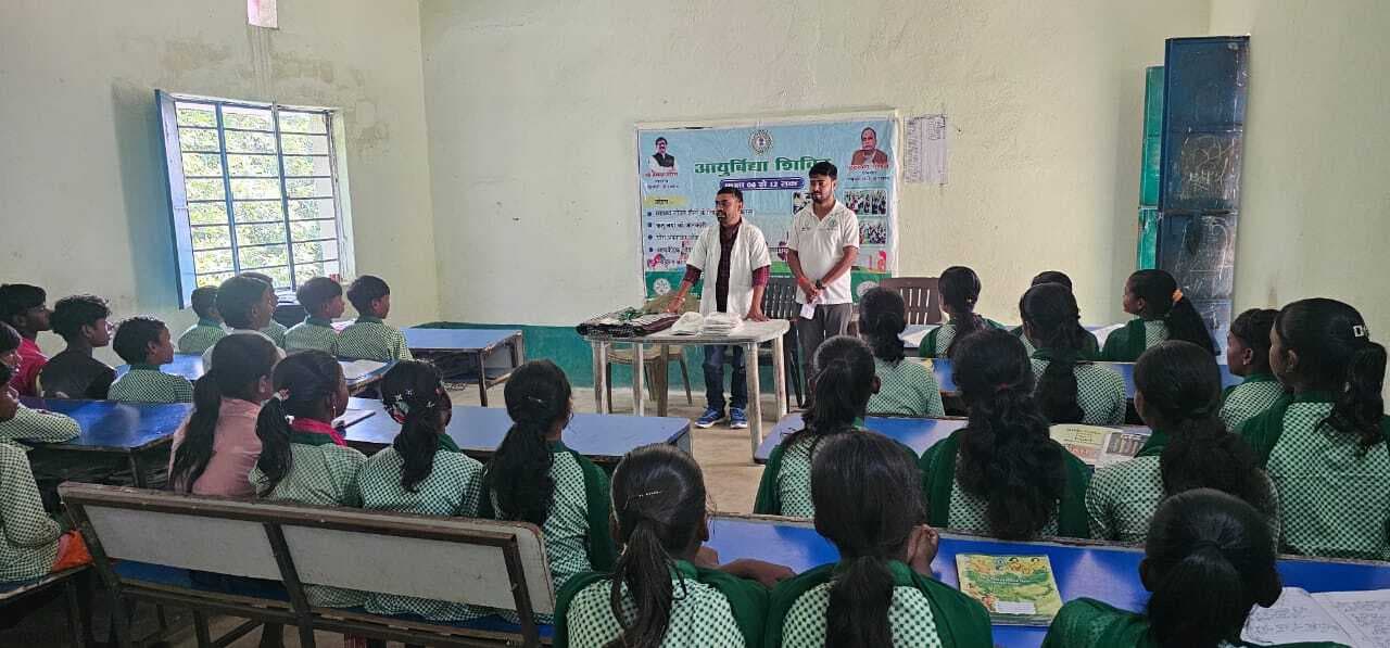 आयुष विभाग ने उमवि के पांच छात्रों को बनाया योग मित्र